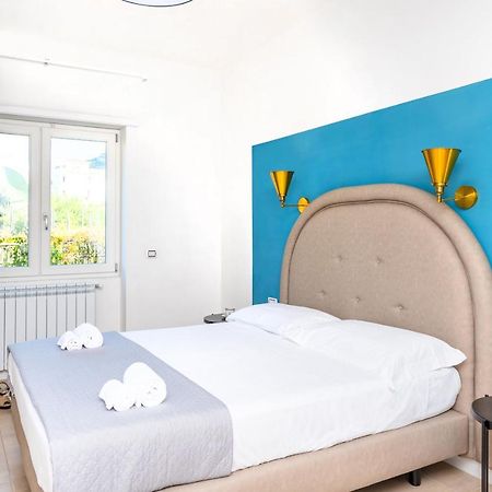 Mako Sorrento Suites Eksteriør billede