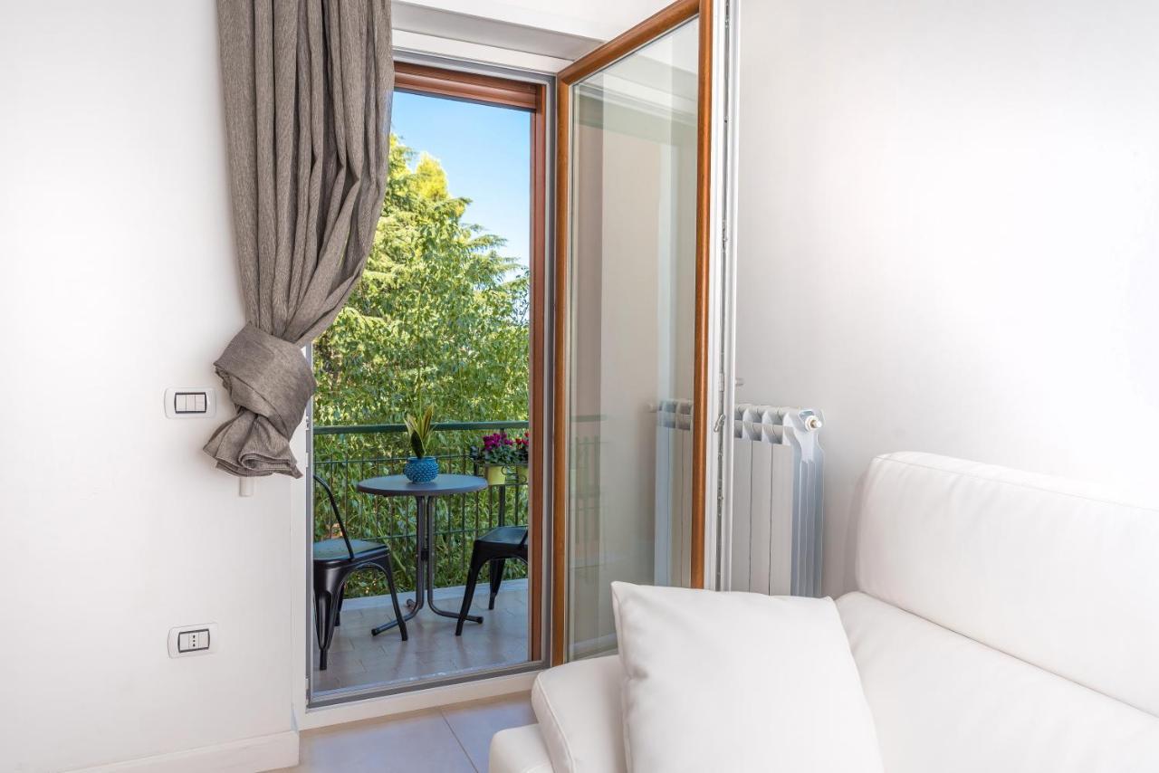 Mako Sorrento Suites Eksteriør billede