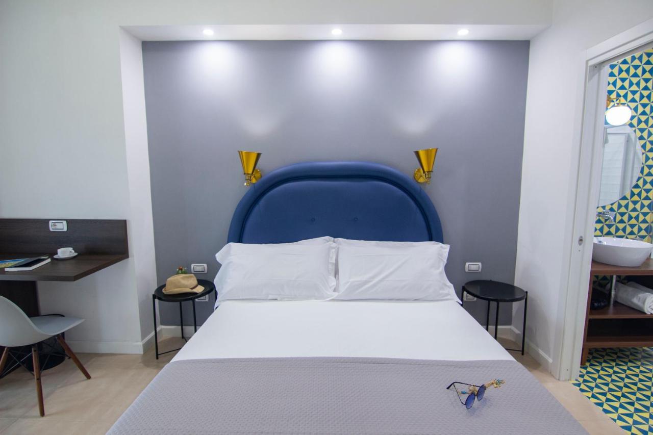 Mako Sorrento Suites Eksteriør billede