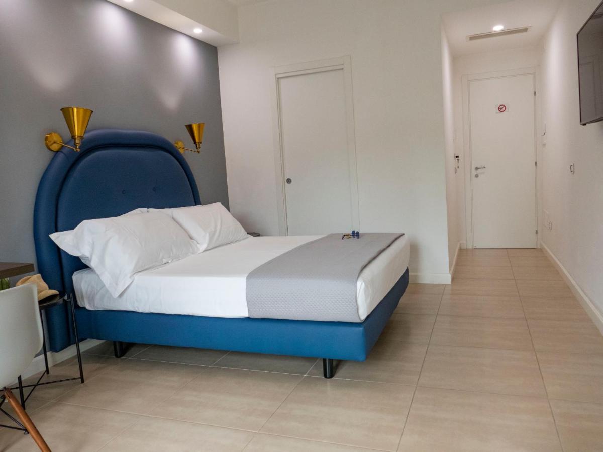 Mako Sorrento Suites Eksteriør billede